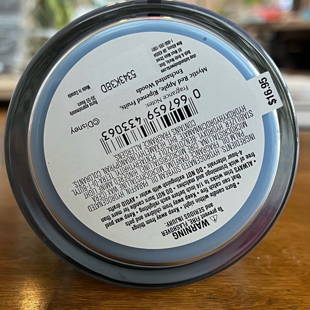 Bath & Body Works Disney Snow White Candle Limited Edition New - Picture 3 of 3